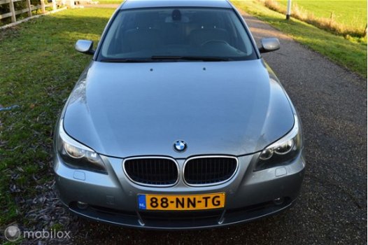 BMW 5-serie - 520i Executive Automaat / NAP / Navi /NIEUWSTAAT - 1