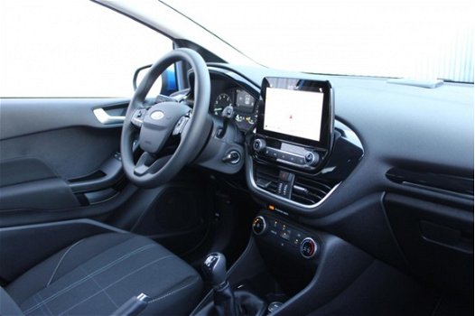 Ford Fiesta - 85pk 5D Trend Navigatie, Cruise Control, Parkeersensoren *gratis 4 jaar garantie - 1
