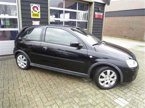 Opel Corsa - 1.2-16V Silverline leuke sportieve autozuinig rijden - 1