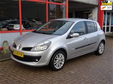 Renault Clio - 1.2 TCE Rip Curl