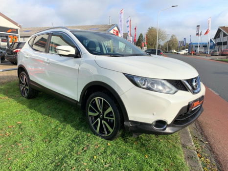 Nissan Qashqai - 1.2 Tekna PANO / NAVI / LEDER / KEYLESS - 1