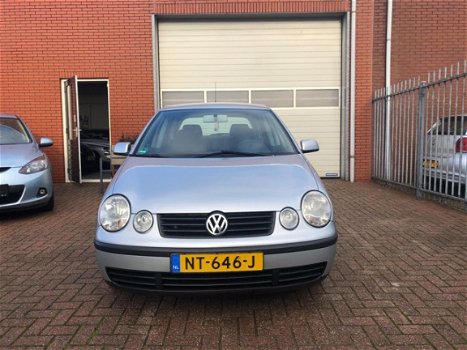 Volkswagen Polo - 1.4-16V 5 deurs met airco - 1