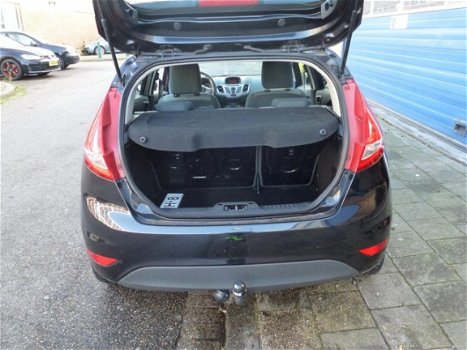 Ford Fiesta - 1.25 Limited Apk/Airco/Nap/Cd/Boekjes/Trekhaak/Elektrisch/Centraal - 1