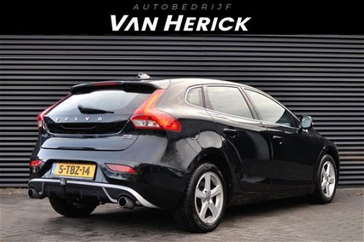 Volvo V40 - 1.6 D2 Summum / Navigatie / Clima / Nette staat - 1