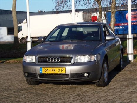 Audi A4 - 2.0 Pro Line Nieuwe Distr. APK 11-20 - 1