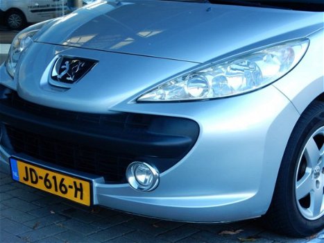 Peugeot 207 - XR 1.4 - 1