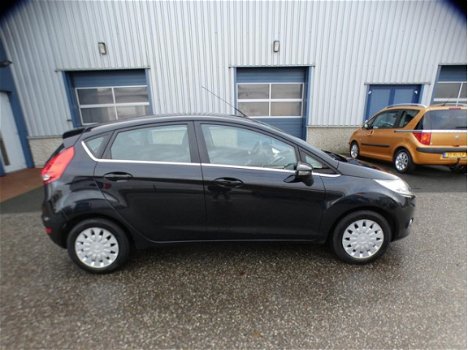 Ford Fiesta - 1.6 TDCi ECOnetic Lease Titanium / cruise control / climate control - 1