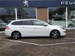 Peugeot 308 - BLUE L.EXECUTIVE 1.6BlueHDi-120pk(14%)Navi, dakrails, pano-dak, trekhaak, cruise&clima - 1 - Thumbnail