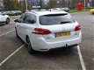 Peugeot 308 - BLUE L.EXECUTIVE 1.6BlueHDi-120pk(14%)Navi, dakrails, pano-dak, trekhaak, cruise&clima - 1 - Thumbnail