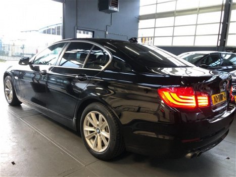 BMW 5-serie - 520i 2.0 184 PK TWINTURBO AUT GROOT SCHERM NL AUTO - 1