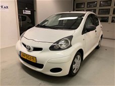 Toyota Aygo - 1.0-12V NOW 5 deurs AIRCO APK EURO 5