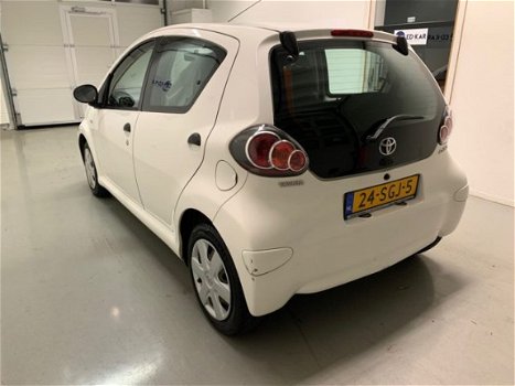 Toyota Aygo - 1.0-12V NOW 5 deurs AIRCO APK EURO 5 - 1