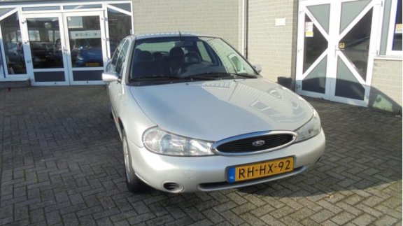 Ford Mondeo - 2.5 V6 First Edition Climate control_ 131.000 N.a.p - 1