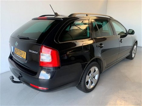 Skoda Octavia Combi - 1.6 TDI Greentech Ambition Business Line Navi PDC Climate+Cruise control - 1