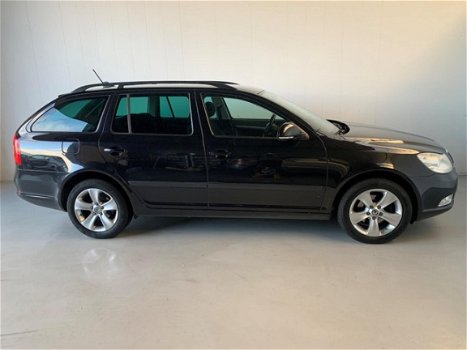 Skoda Octavia Combi - 1.6 TDI Greentech Ambition Business Line Navi PDC Climate+Cruise control - 1