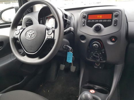 Toyota Aygo - 1.0 VVT-i x-fun Airco en bluetooth - 1