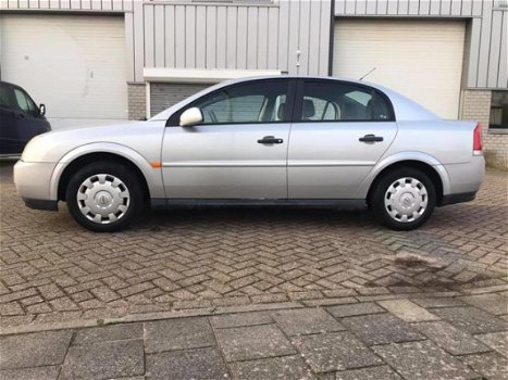 Opel Vectra - 1.8-16V Essentia - 1