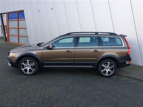 Volvo XC70 - 2.4 D5 Summum I LEDEREN BEKLEDING I CROSS UITVOERING I - 1