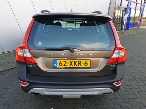 Volvo XC70 - 2.4 D5 Summum I LEDEREN BEKLEDING I CROSS UITVOERING I - 1