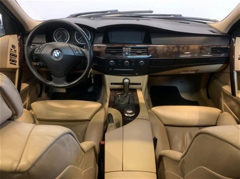 BMW 5-serie Touring - 525i Executive Youngtimer, PANO-DAK, High Executive, aankoopkeuring toegestaan - 1