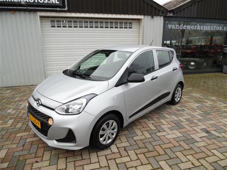 Hyundai i10 1.0i 5drs i-Motion Airco 14dkm Nap!! - 2