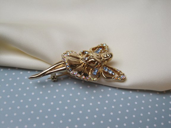 Broche Monet goudkleurige Elfje Fairy met blauw aurora kristal rijnsteentjes 5.3x3.1 cm - Afbeelding 6