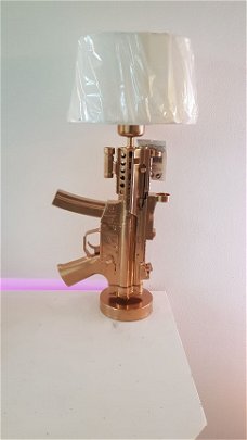 Gun pistool handgranaat lamp