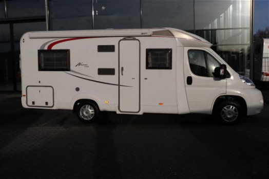 BÃ¼rstner Nexxo T 660 korte camper Frans bed - 3