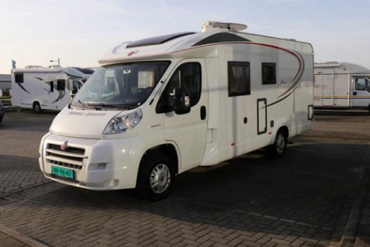 BÃ¼rstner Nexxo T 660 korte camper Frans bed - 7