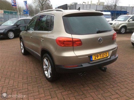 Volkswagen Tiguan - 2.0 TSI Sport&Style 4Motion dvd nav nap boekjes - 1