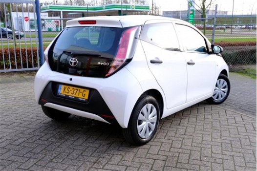 Toyota Aygo - 1.0 VVT-i x-now 5-Deurs Airco - 1