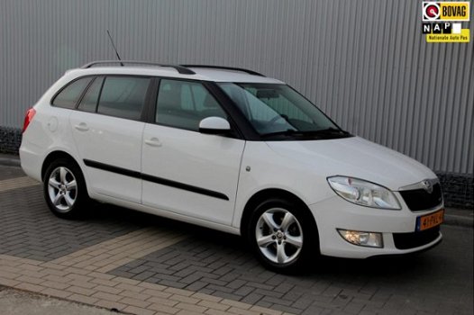 Skoda Fabia Combi - 1.2 TDI Greenline Clima Navi Cruise PDC Telefoon LMV Trekhaak Zeer nette - 1