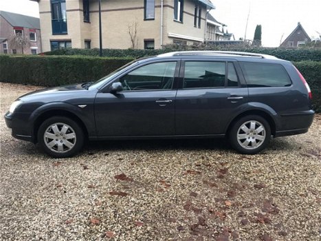 Ford Mondeo Wagon - 1.8-16V Platinum - 1