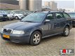 Skoda Octavia Combi - 1.6 Démarrage - 1 - Thumbnail