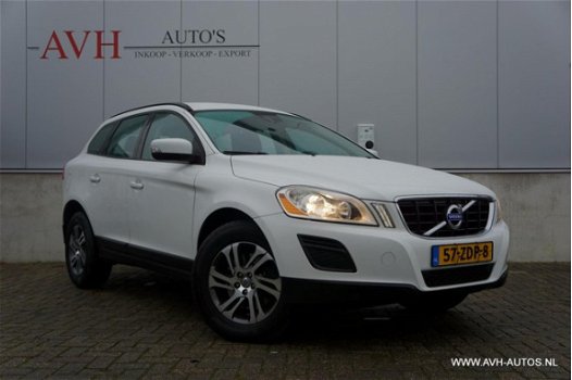 Volvo XC60 - 2.0 D4 Kinetic - 1