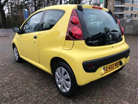 Peugeot 107 - 1.0 Access * 27dKM / APK / ZUINIG / BOEKJES - 1