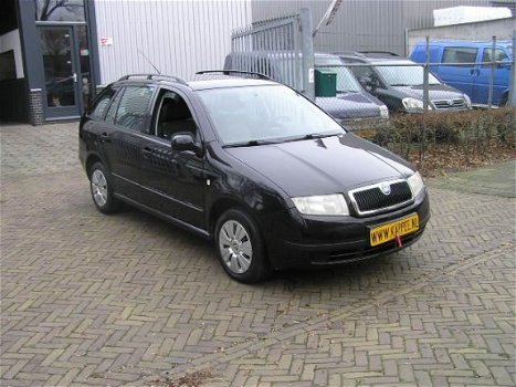 Skoda Fabia Combi - 1.4-16V Flash 2 eigenaar nap aut airco sturbekr apk - 1