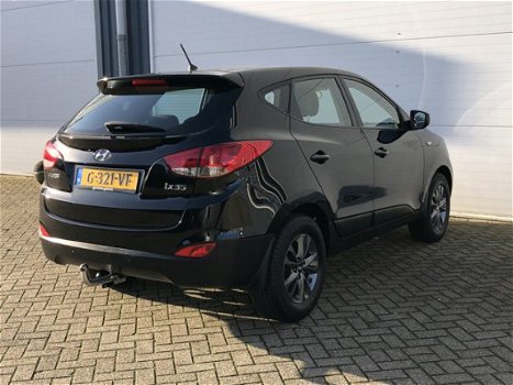 Hyundai ix35 - 1.6i RIJKLAAR trekhaak, airconditioning, cruise control, parkeersensoren achter, hand - 1