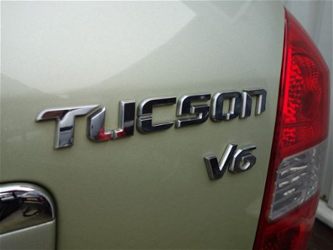 Hyundai Tucson - 2.7i V6 4x4 AUTOM Sunroof Trekh Leer Clima Cruise Parksens - 1
