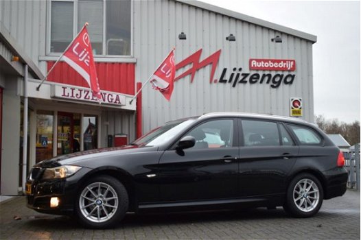 BMW 3-serie Touring - 318i Corporate Lease Luxury Line Leer | Navi | Xenon | PDC | Clima - 1