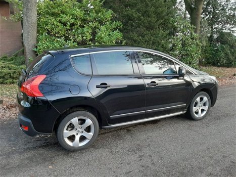 Peugeot 3008 - 1.6 VTi Style Panoramadak, Navigatie, Trekhaak - 1