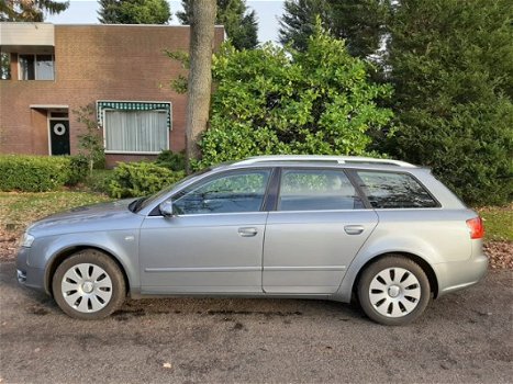 Audi A4 Avant - 2.0 TDI Advance Navigatie - 1