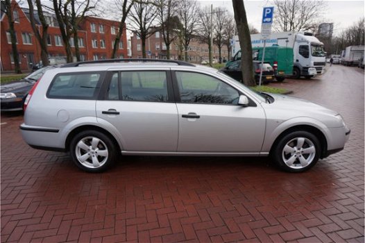 Ford Mondeo Wagon - 1.8-16V Champion geheel dealer onderhouden - 1