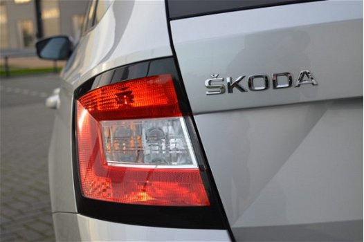 Skoda Fabia Combi - 1.2 TSI 110pk DSG Style | Climate control | Cruise control | Parkeersensoren | K - 1