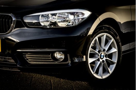 BMW 1-serie - 118i 136 Pk Automaat | Navigatie | Cruise | Parkeersensoren | Privacy Glass | 16