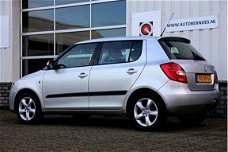 Skoda Fabia - 1.6-16V 105PK Sport 5 Deurs*NL-Auto*Perfect. Onderh.*Airco/Trekhaak/Lichtmetalen Wiele