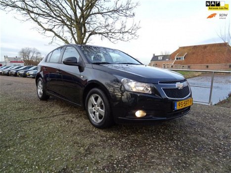 Chevrolet Cruze - 1.6 LT Met Navi + Clima Nu € 6.750, - 1