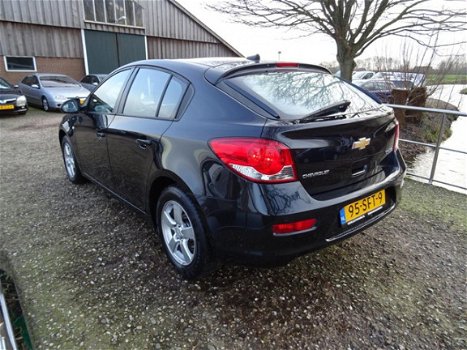 Chevrolet Cruze - 1.6 LT Met Navi + Clima Nu € 6.750, - 1