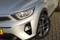 Kia Stonic - 1.0 T-GDI DESIGN EDITION 120PK NAVI/ TWO-TONE LAK/ RIJKLAAR - 1 - Thumbnail