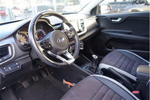 Kia Stonic - 1.0 T-GDI DESIGN EDITION 120PK NAVI/ TWO-TONE LAK/ RIJKLAAR - 1